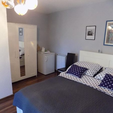 Oriella Apartmans And Room Novigrad Istria Exterior foto